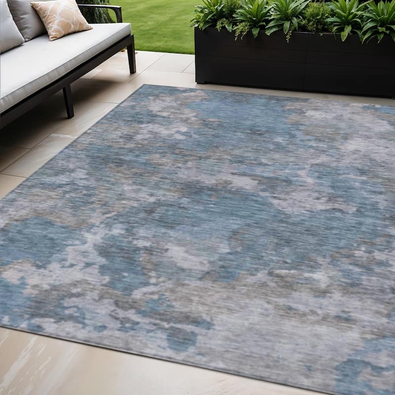 HomeRoots Abstract Transitional Rectangle Outdoor Rug - 5' X 8'