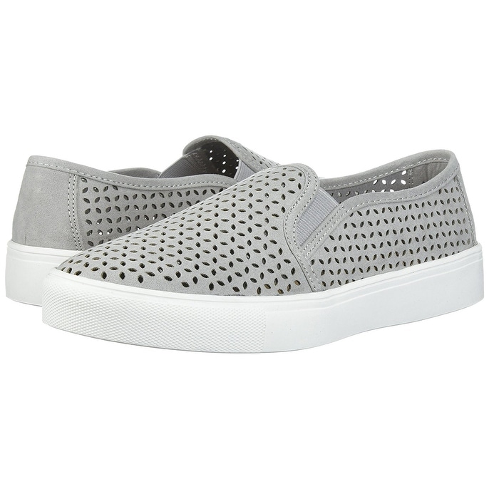 mia sneakers
