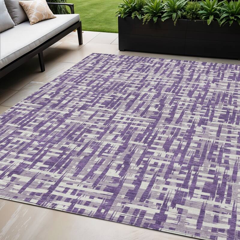 HomeRoots Abstract Transitional Rectangle Outdoor Rug - 5' X 8'