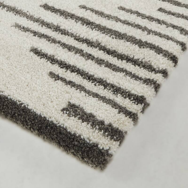 Keri Transitional Trellis Area Rug
