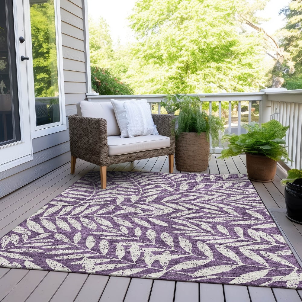 Machine Washable Indoor/ Outdoor Chantille Palm Rug