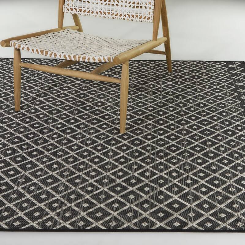 Corman Recycled Geometric Indoor/Outdoor Area Rug