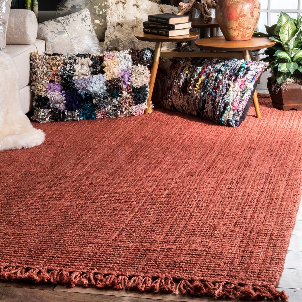 Nuloom Delilah Solid Chunky Jute Tassel Area Rug