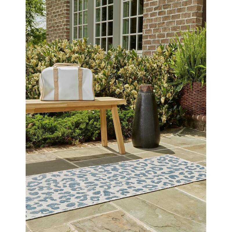 Outdoor Gallery Collection Area Rug
