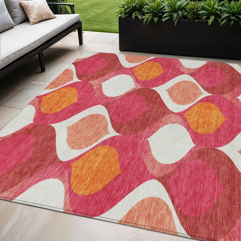 HomeRoots Ogee Transitional Rectangle Outdoor Rug - 5' X 8'