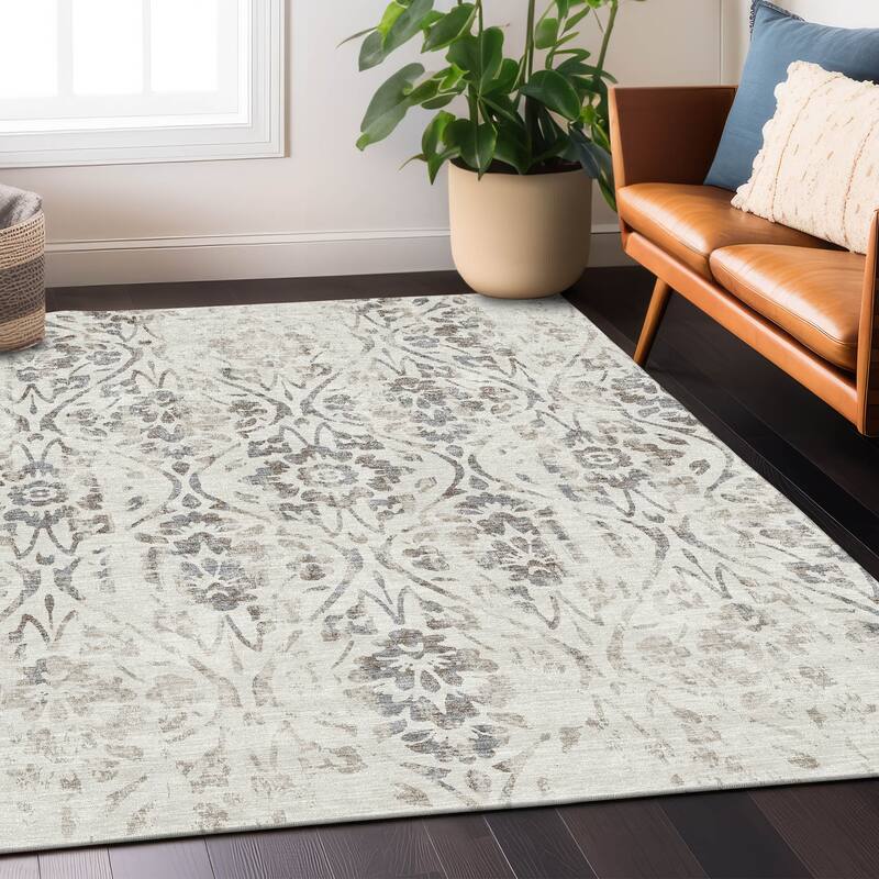 Machine Washable Indoor/ Outdoor Chantille Traditional Distressed Rug
