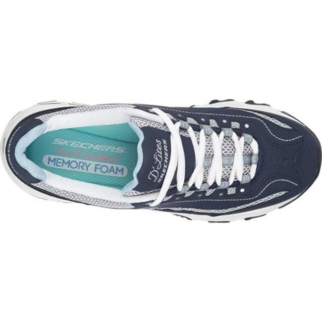 momo skechers