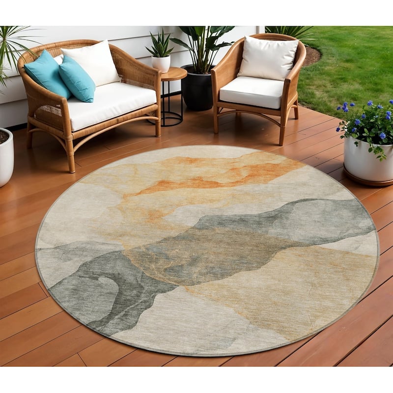 HomeRoots Abstract Transitional Rectangle Outdoor Rug - 8' Round