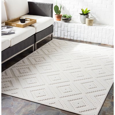 Calin Indoor/ Outdoor Diamond Trellis Area Rug