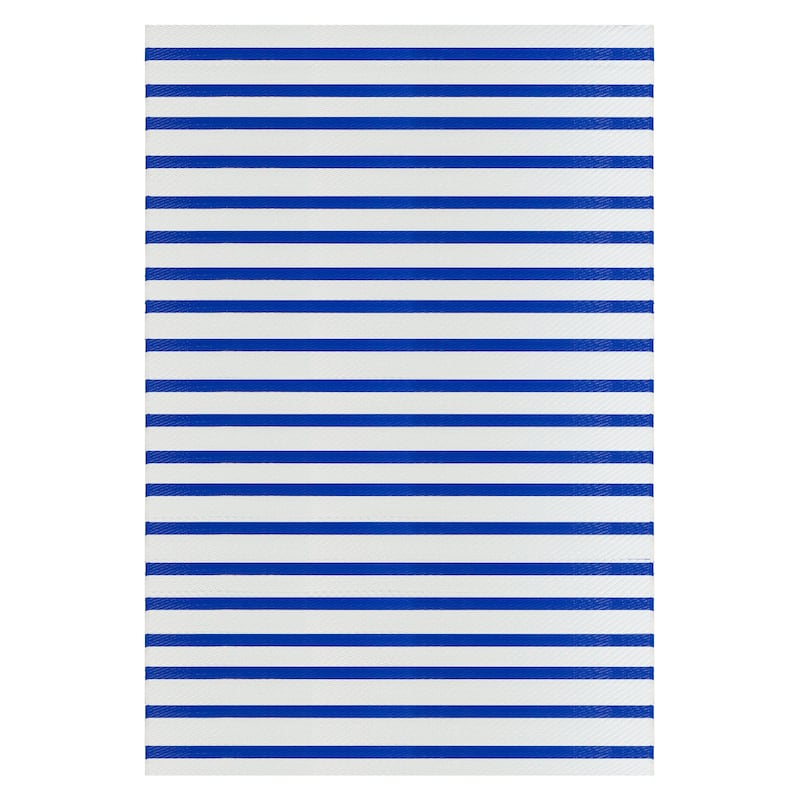 4' x 6' Blue and White Striped Rectangular Outdoor Area Rug - 4' x 6'