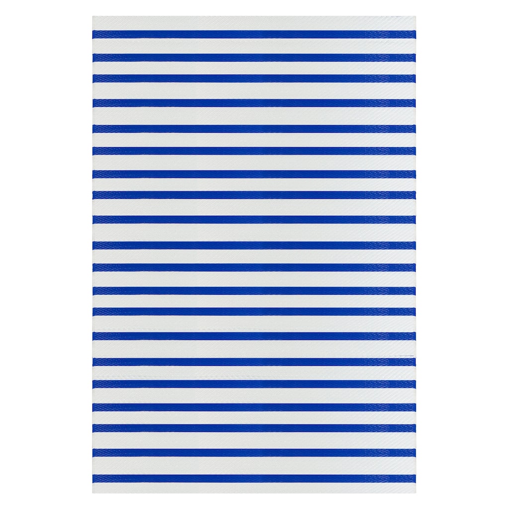 4' x 6' Blue and White Striped Rectangular Outdoor Area Rug - 4' x 6'