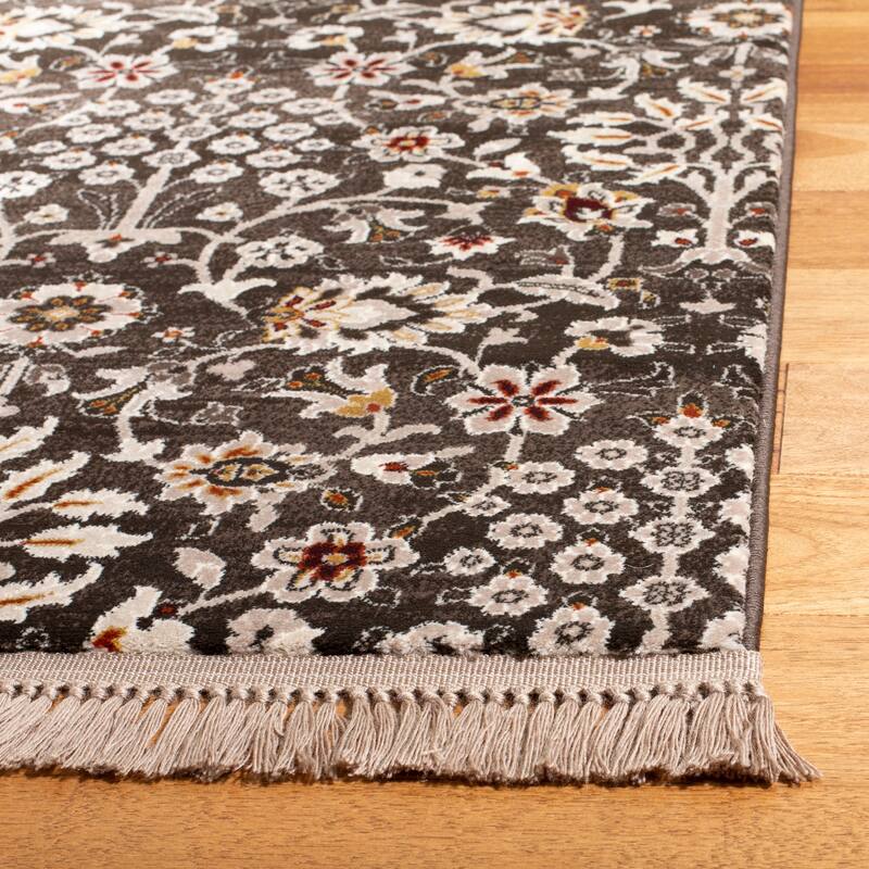 SAFAVIEH Serenity Wendel Traditional Oriental Rug with Fringe