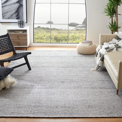 SAFAVIEH Marbella Liadain Wool Rug
