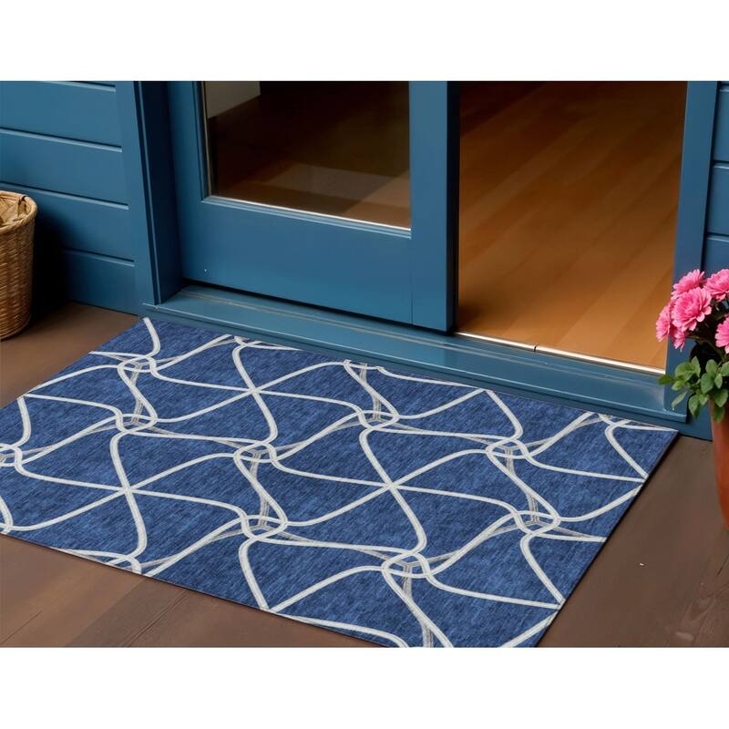 HomeRoots Geometric Contemporary Rectangle Outdoor Rug - 3' x 5'