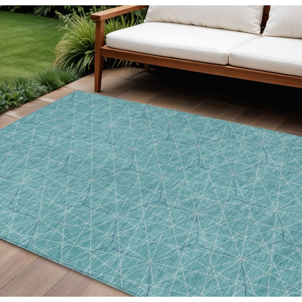HomeRoots Geometric Transitional Rectangle Outdoor Rug