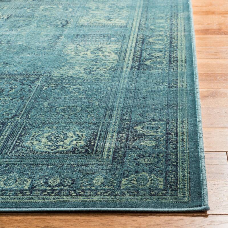 SAFAVIEH Vintage Distressed Boho Donielle Oriental Rug