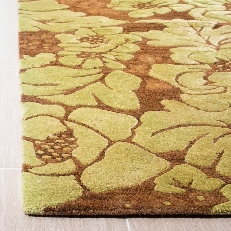 SAFAVIEH Handmade Soho Tyyne Garden N.Z. Wool Rug