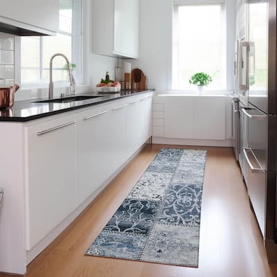 Machine Washable Indoor/ Outdoor Traditional Patchwork Chantille Rug