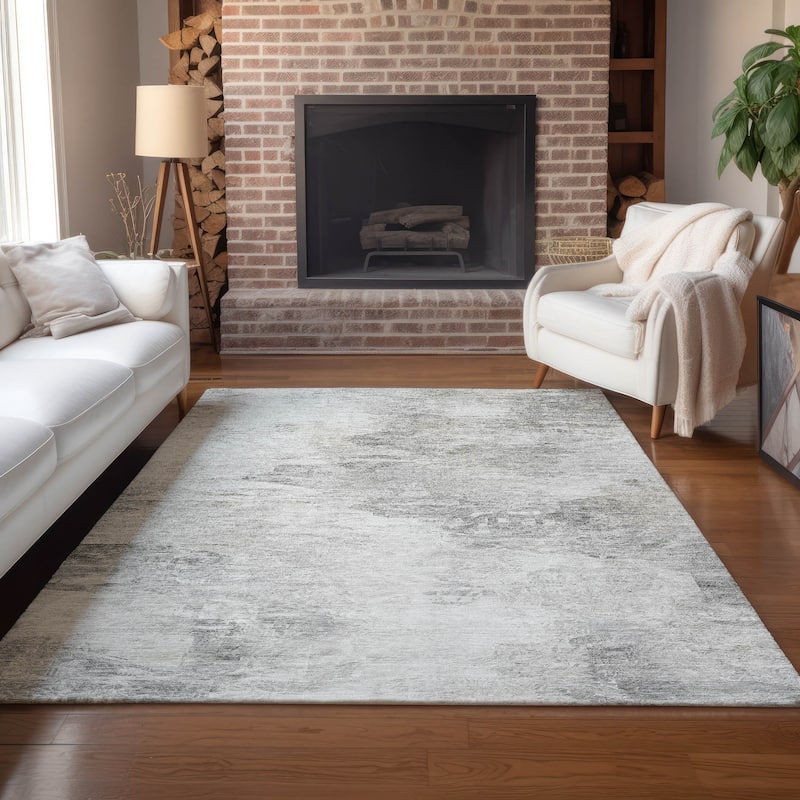 Machine Washable Indoor/ Outdoor Chantille Abstract Watercolor Rug - Silver - 5' x 7'6"