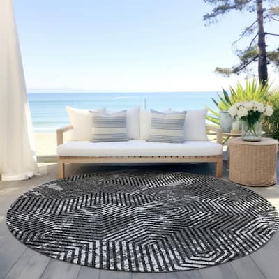 Machine Washable Indoor/ Outdoor Chantille Contemporary Maze Rug