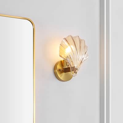 SAFAVIEH Lighting Sirena 5-inch Shell Wall Sconce with Bulbs (Set of 2) - 8 in. W x 5.5 in. D x 9.5 in. H