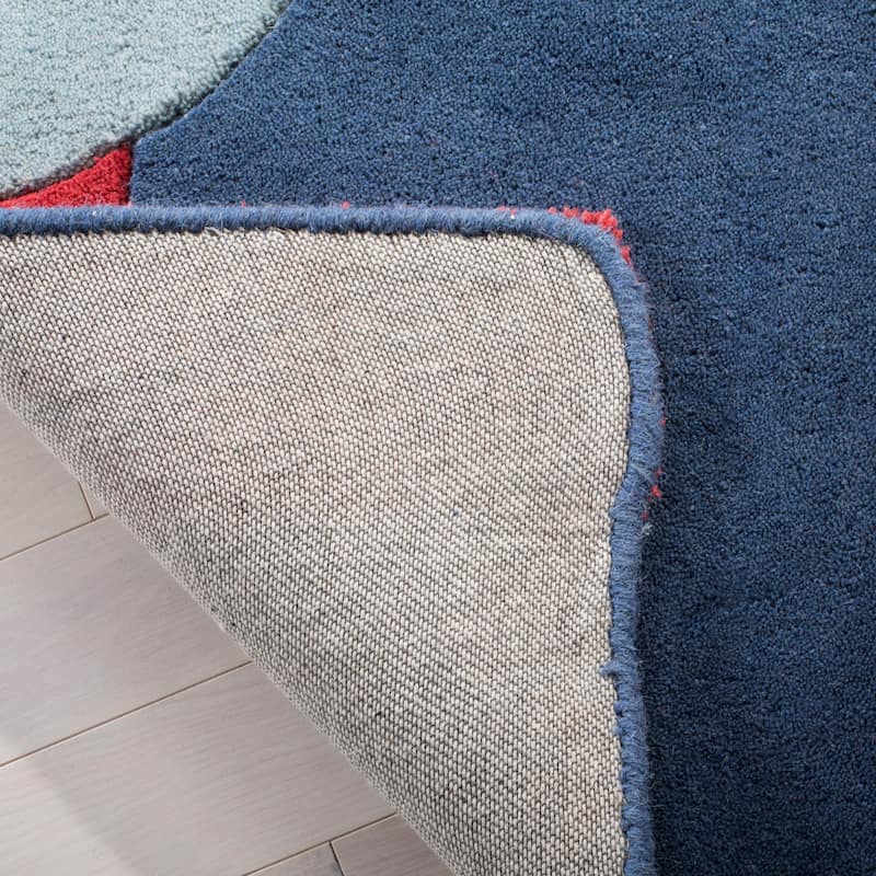 Martha Stewart by SAFAVIEH Truck Wool Rug