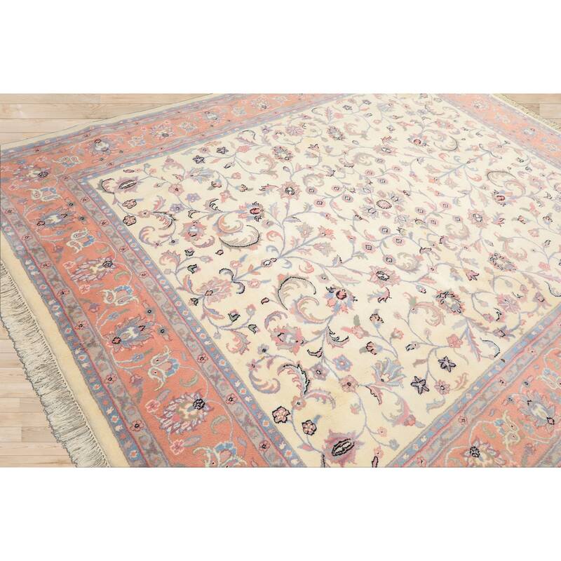 7'10''x9'10'' Hand Knotted Wool Ivory Kashaan Traditional Botanical Area Rug - 7' 10'' x 9' 10''