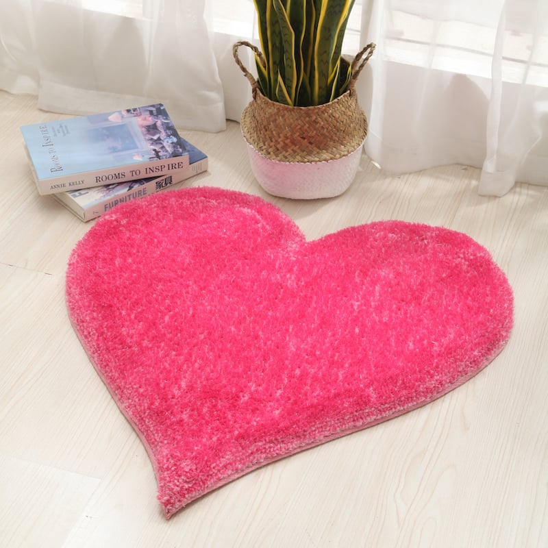 Hearts Collection Hand Woven Shag Area Rug - 24" x 24"