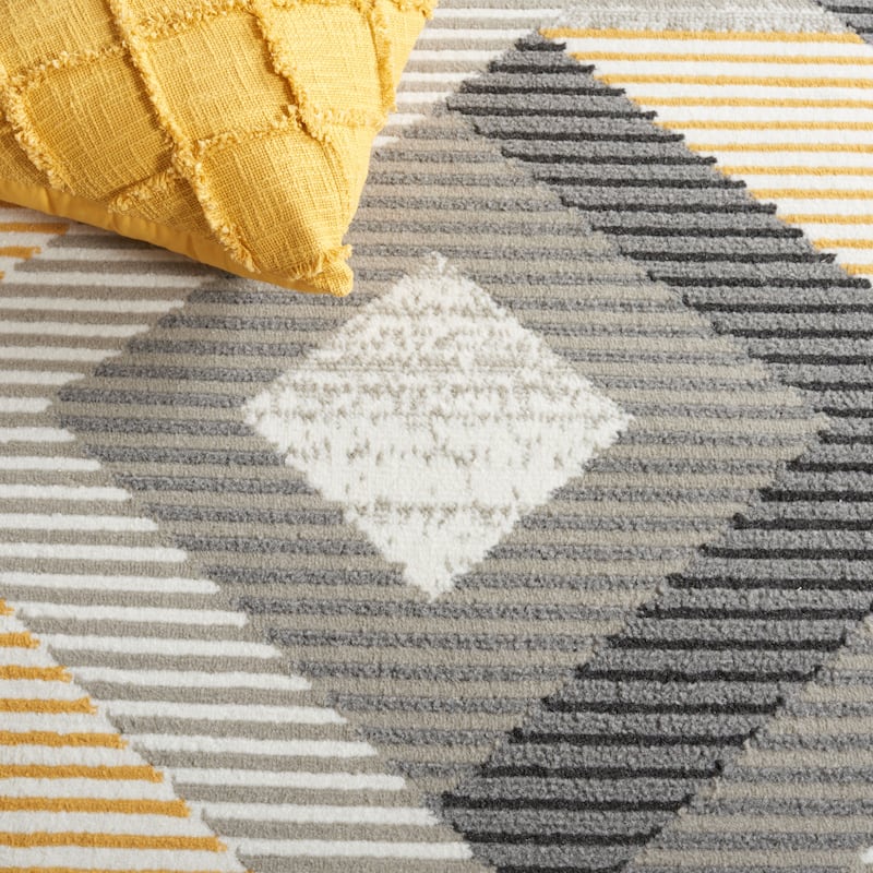 SAFAVIEH Pyramid Sadeta Mercy Modern Geometric Rug