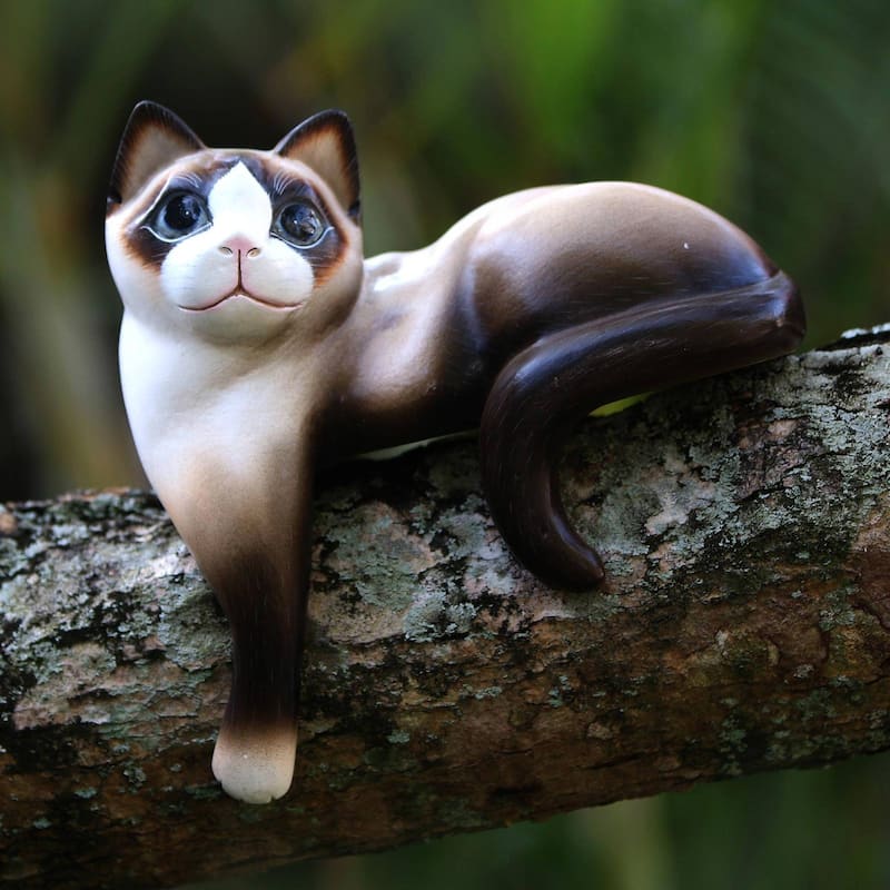 Handmade Wistful Kitty Wood statuette (Indonesia) - 26 x 26 x 15