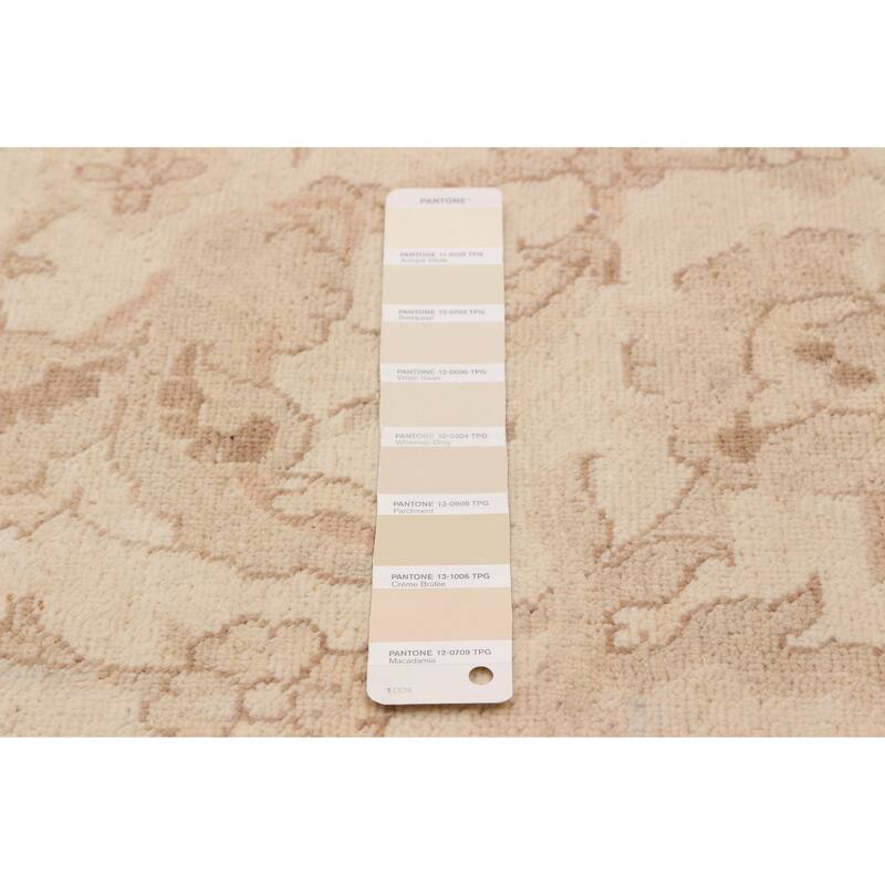 ECARPETGALLERY Hand-knotted Peshawar Finest Cream Wool Rug - 6'0 x 9'0