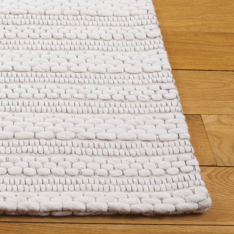 SAFAVIEH, Handmade Marbella Grit Wool Rug