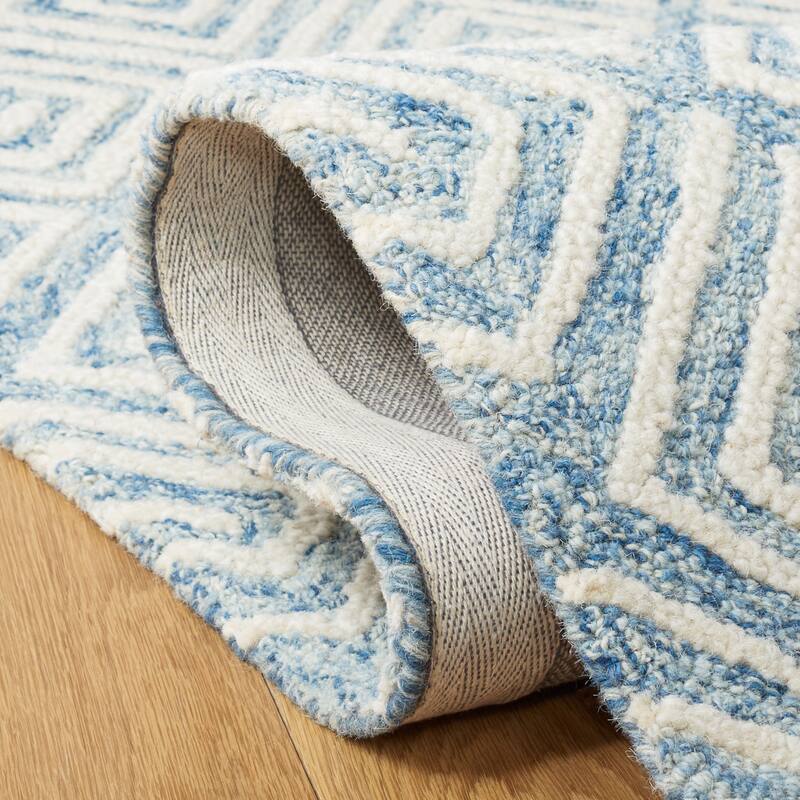 SAFAVIEH Handmade Metro Wencke Geometric Wool Rug
