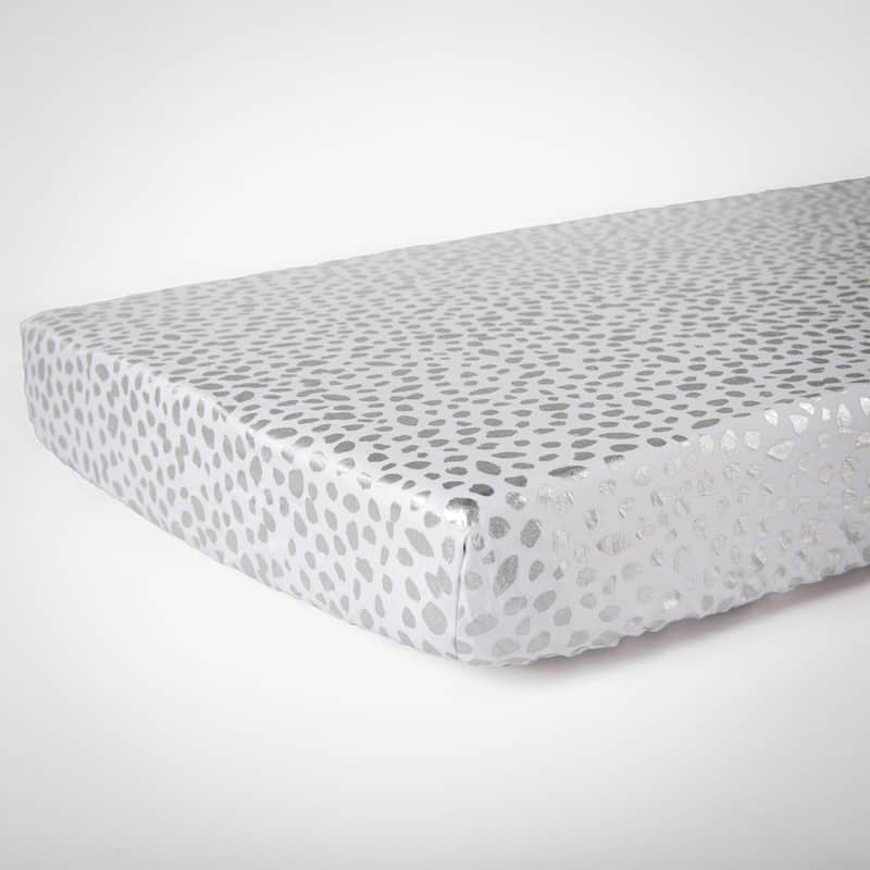 Rizzy Home Ink Dot Cotton Fitted Cribsheet - 28" X 52"