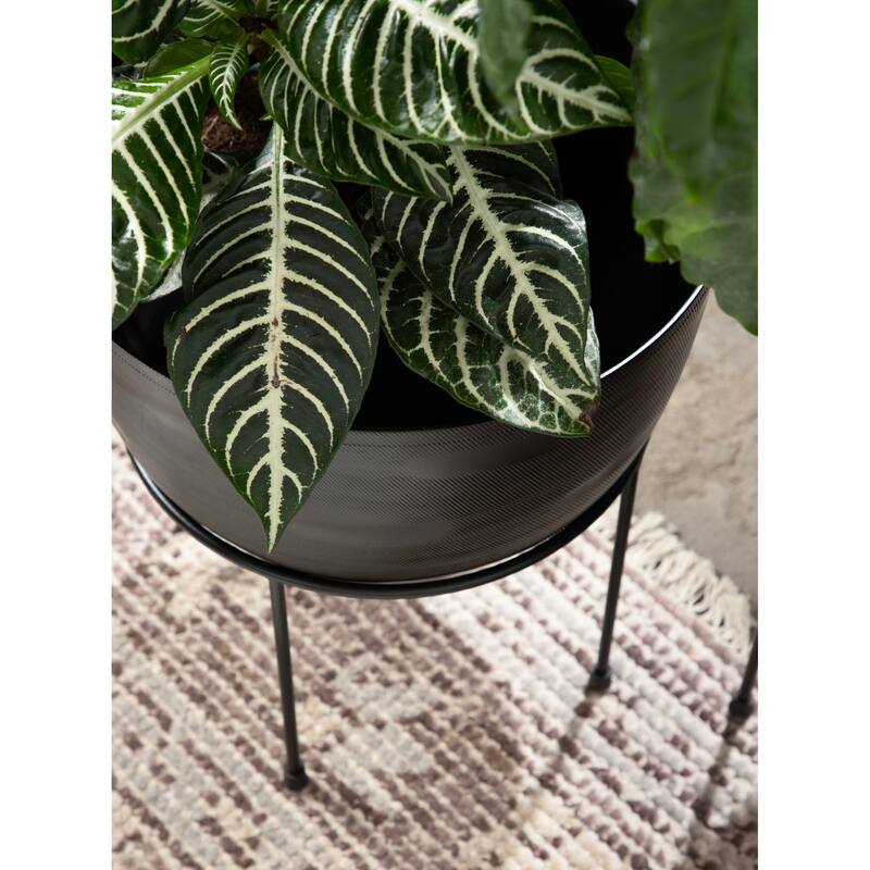 Kate and Laurel Navara Freestanding Planter Set