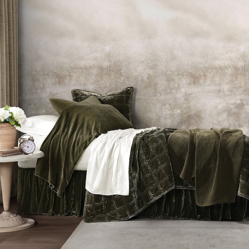 HiEnd Accents Stella Faux Silk Velvet Double Box Stitch Modern Rustic 3 Piece Quilt Set - Fern Green - King