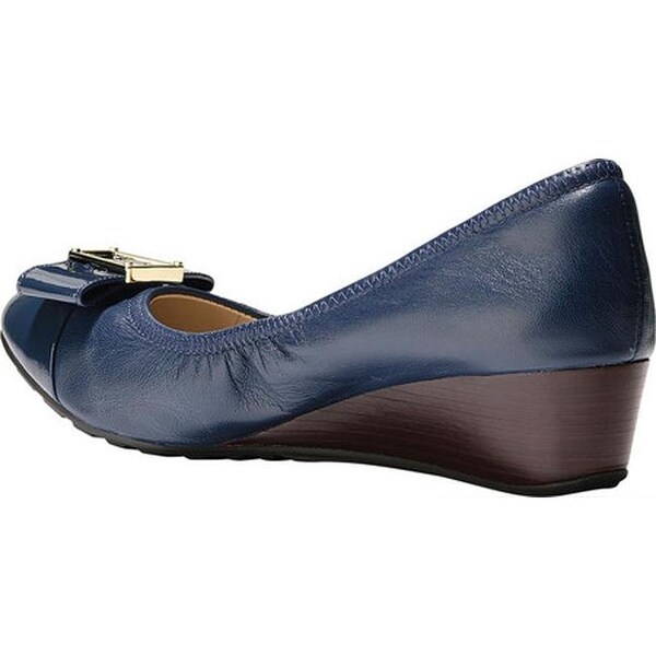 cole haan emory 40mm bow wedge ii