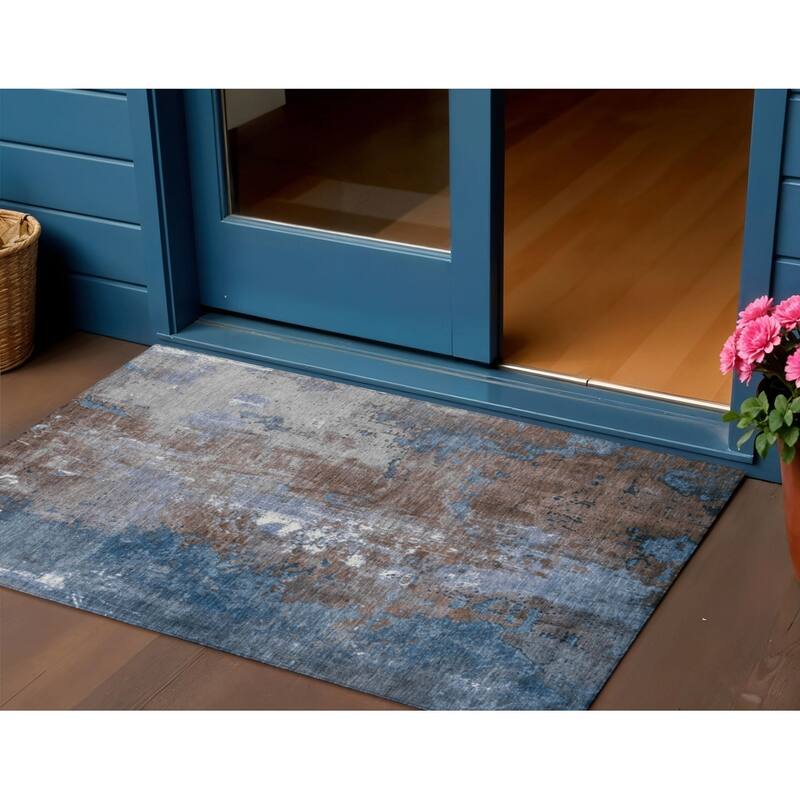 HomeRoots Abstract Transitional Rectangle Outdoor Rug - 3' x 5'