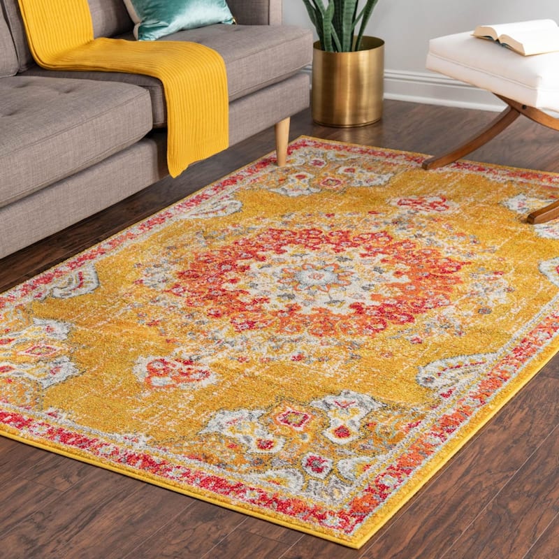 Traditional Koakburg Collection Area Rug - Gold - 6'1"x9'