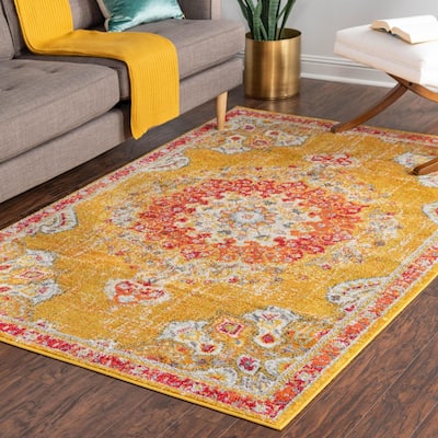 Traditional Koakburg Collection Area Rug
