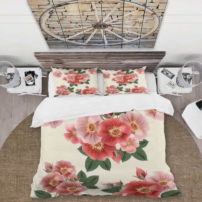 Designart 'Vintage Red Roses' Traditional Duvet Cover Set