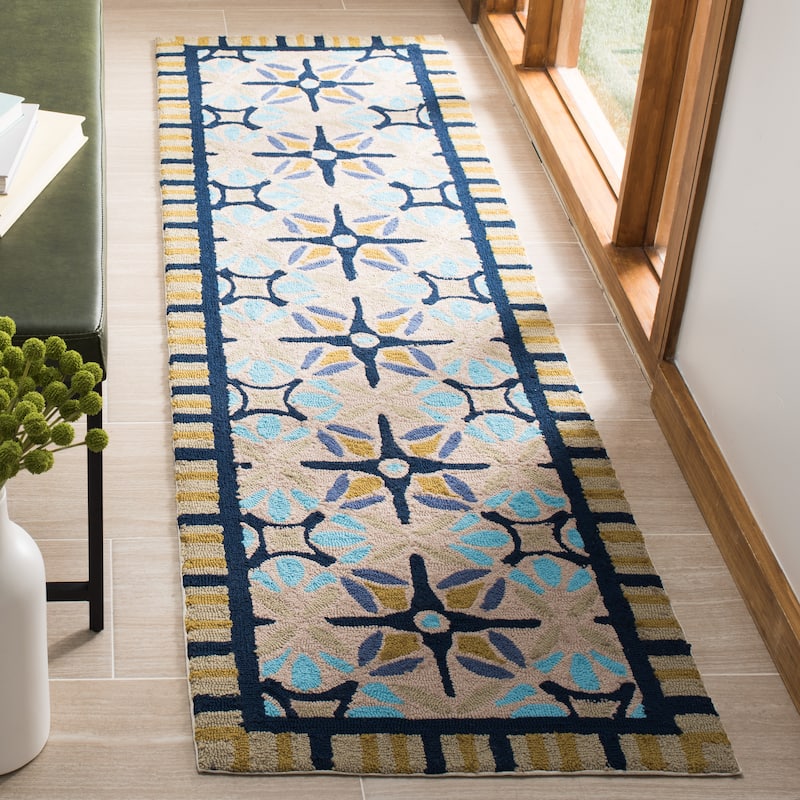 SAFAVIEH Handmade Four Seasons Gjyle Floral Rug - 2'3" x 8' Runner - Tan/Blue