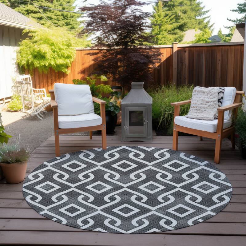 Machine Washable Indoor/ Outdoor Chantille Trellis Scroll Rug