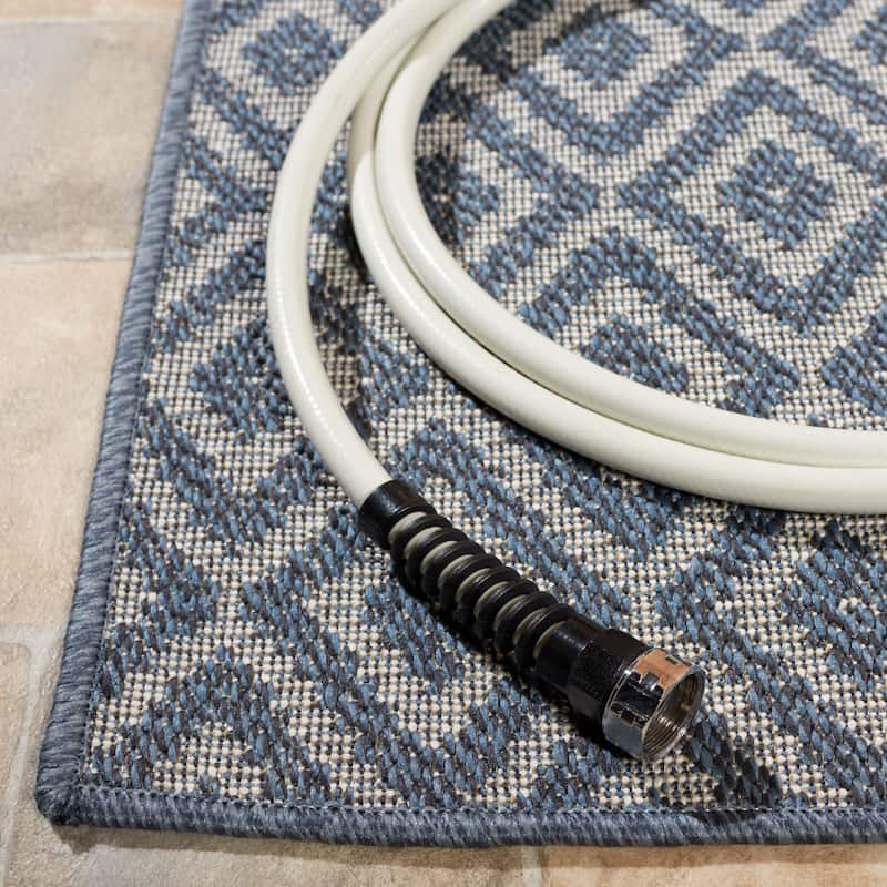 Martha Stewart by SAFAVIEH Washable Suzete Indoor/ Outdoor Waterproof Rug