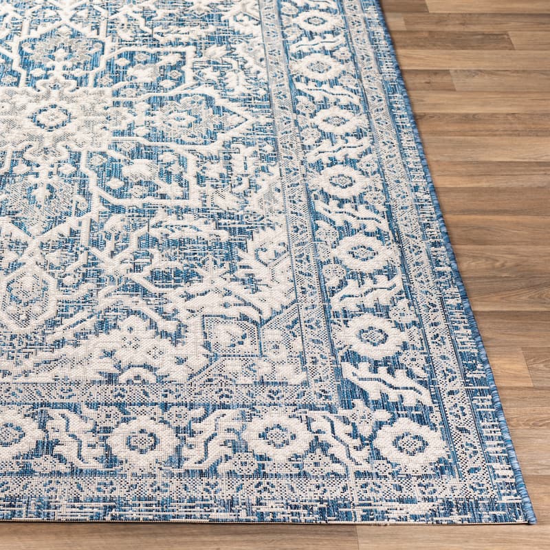 Livabliss Peregrine Indoor/ Outdoor Updated Medallion Area Rug