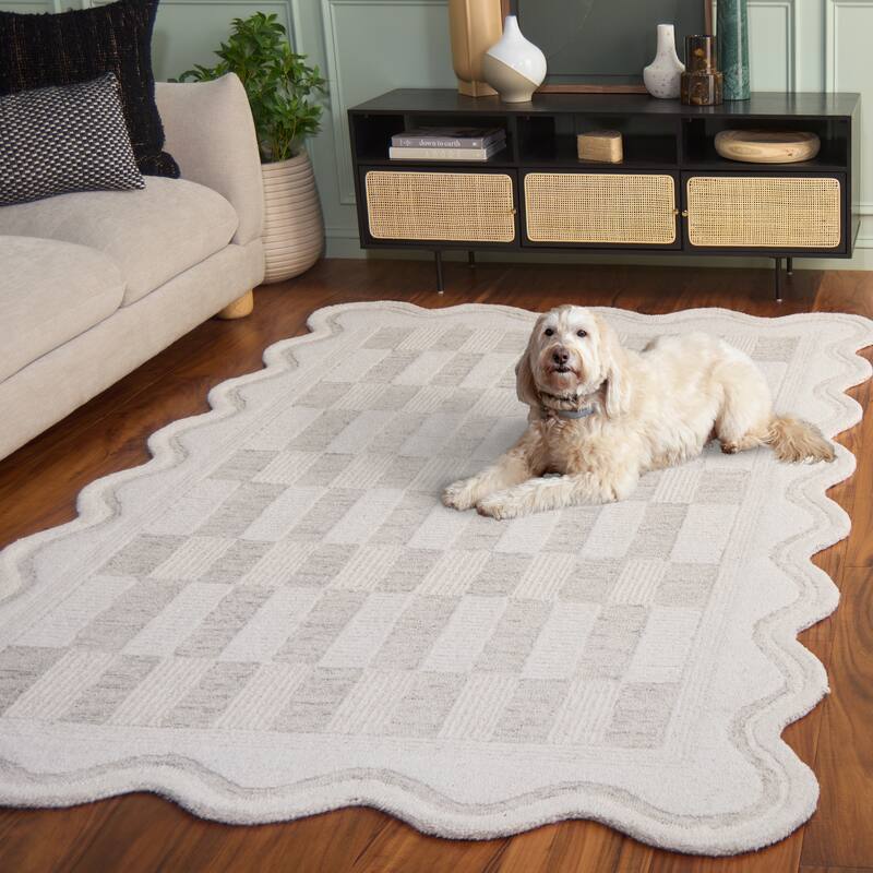 SAFAVIEH Handmade Ebony Bastiana Wool Rug