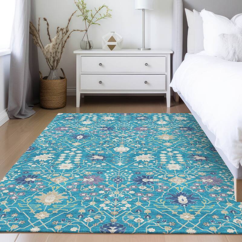 Machine Washable Indoor/ Outdoor Global Traditional Chantille Rug