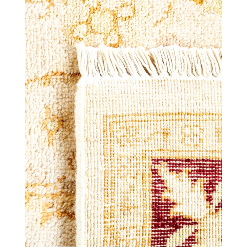 Overton Handknotted Wool Contemporary Tribal Ivory Area Rug - 4' x 6'