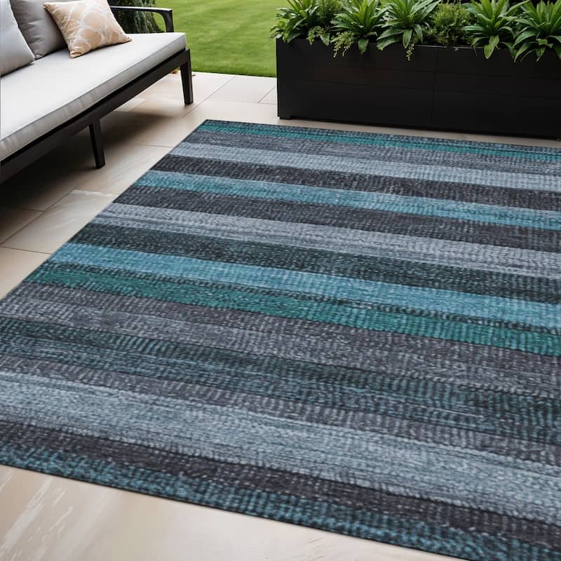 HomeRoots Striped Transitional Rectangle Outdoor Rug - 5' X 8'