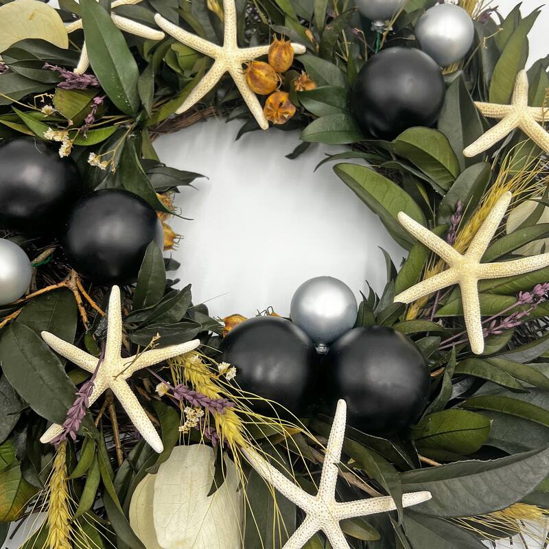 20" Coastal Holiday Preserved Floral & Starfish Mixed Wreath